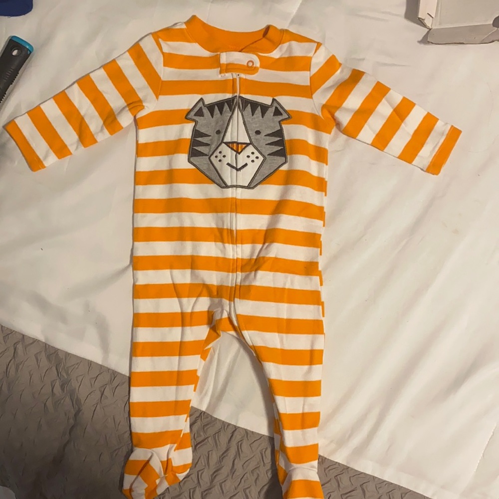 Size 3-6 month baby pajamas.